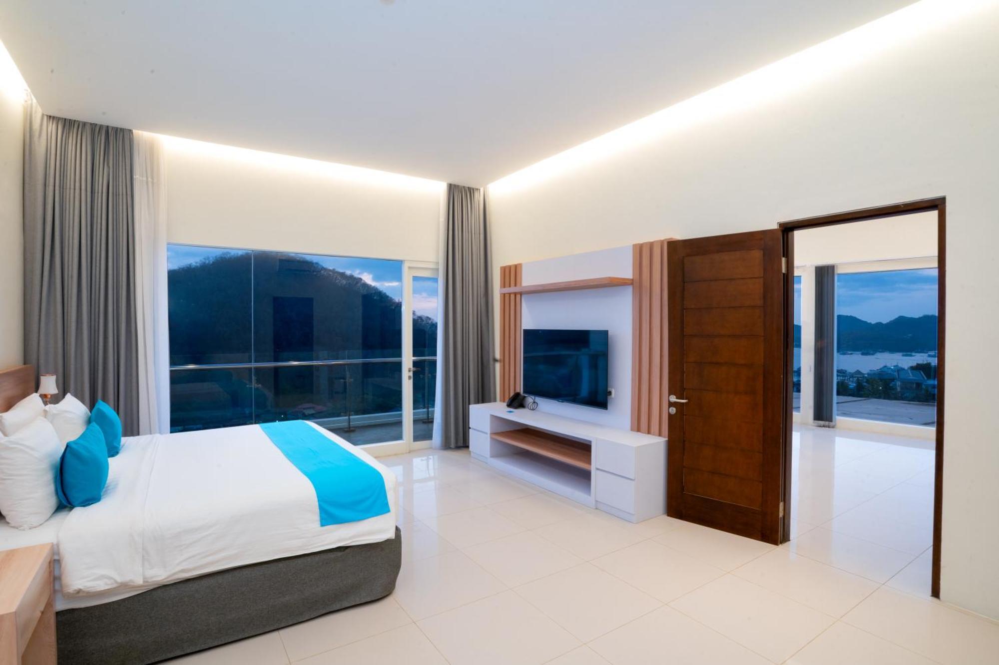 Zasgo Hotel Лабуан-Бахо Экстерьер фото