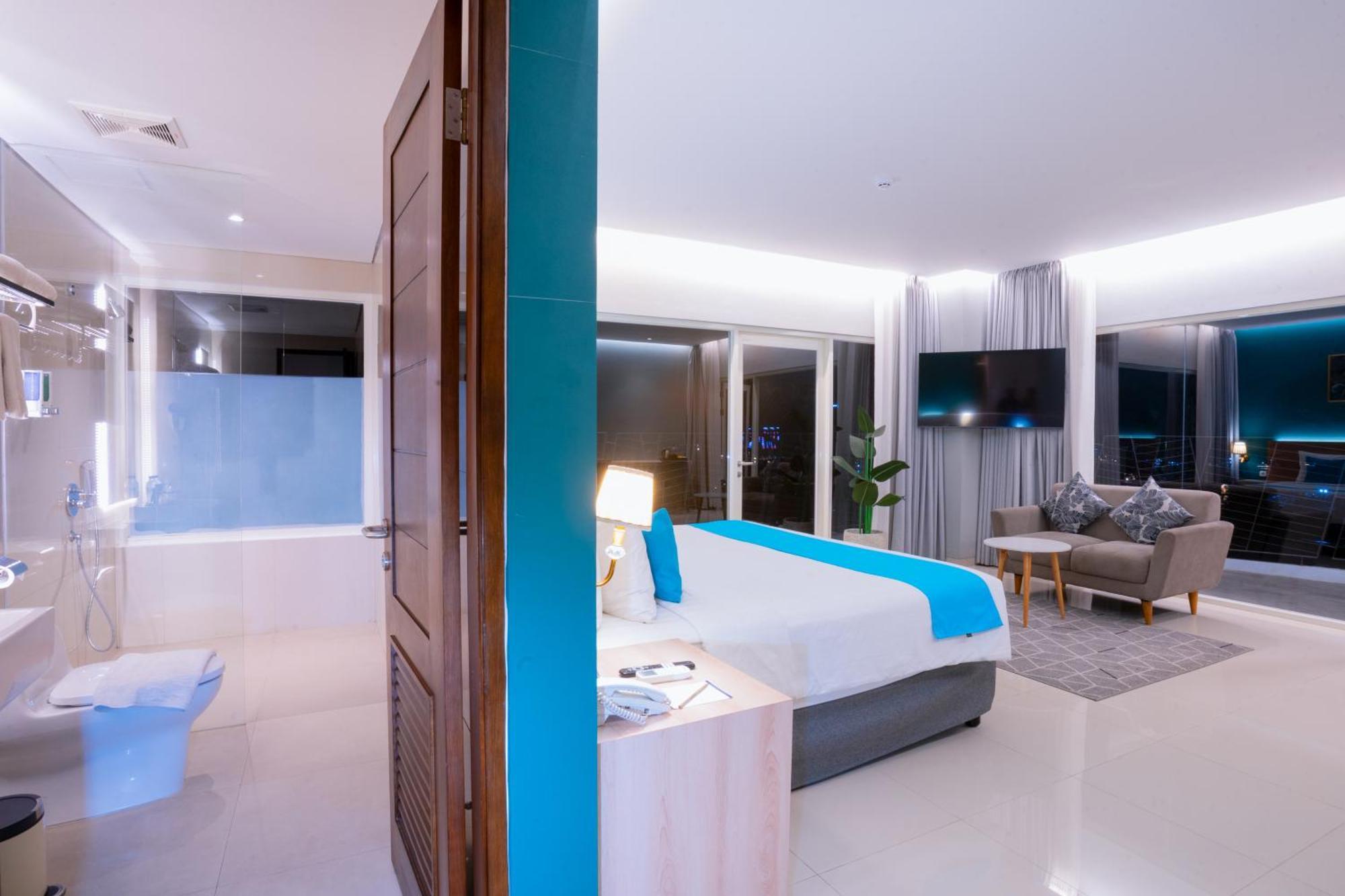 Zasgo Hotel Лабуан-Бахо Экстерьер фото
