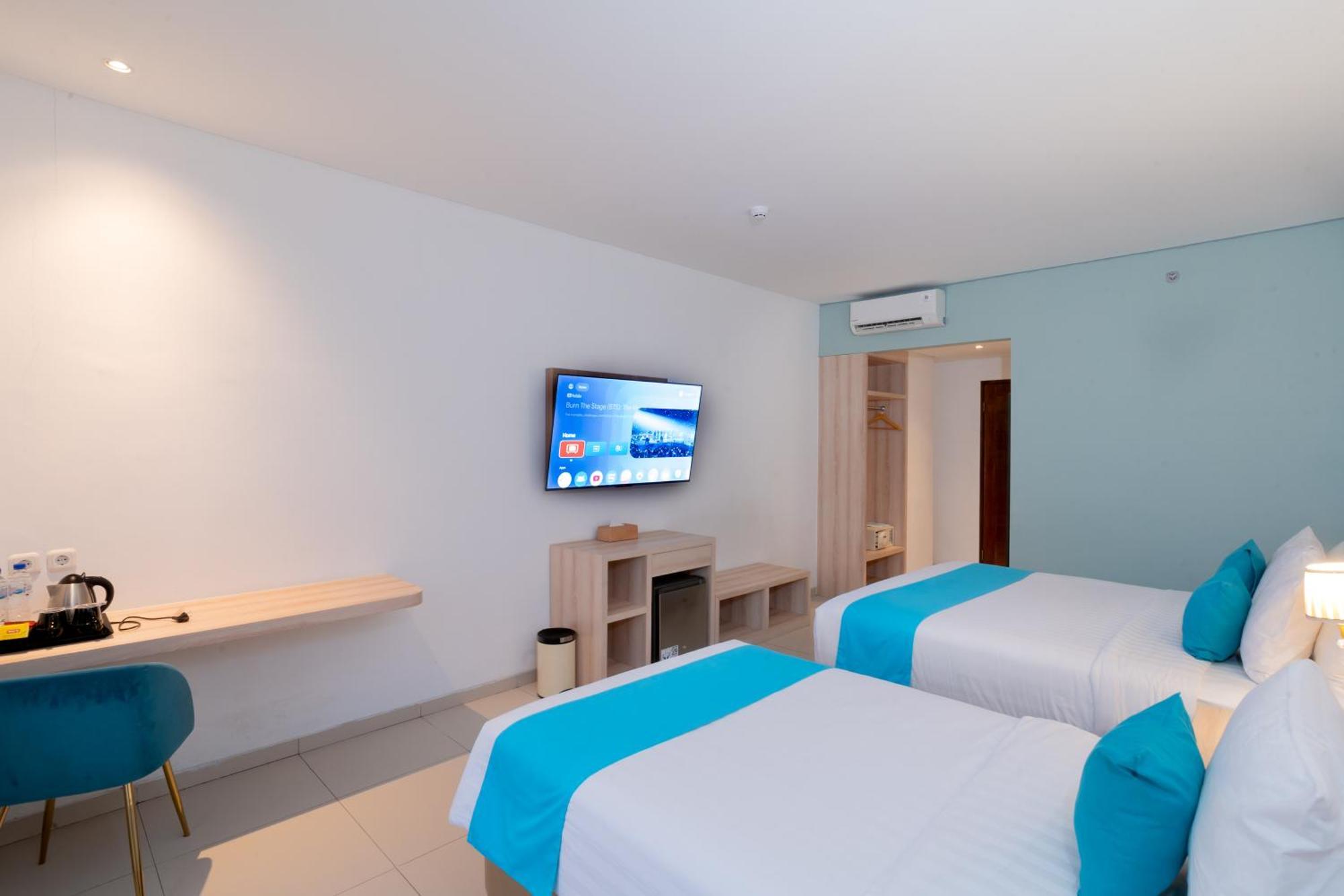Zasgo Hotel Лабуан-Бахо Экстерьер фото