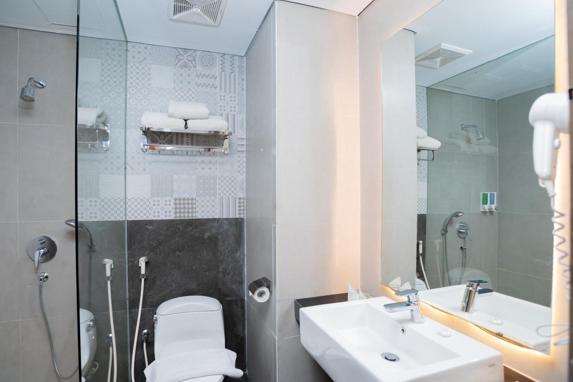 Zasgo Hotel Лабуан-Бахо Экстерьер фото