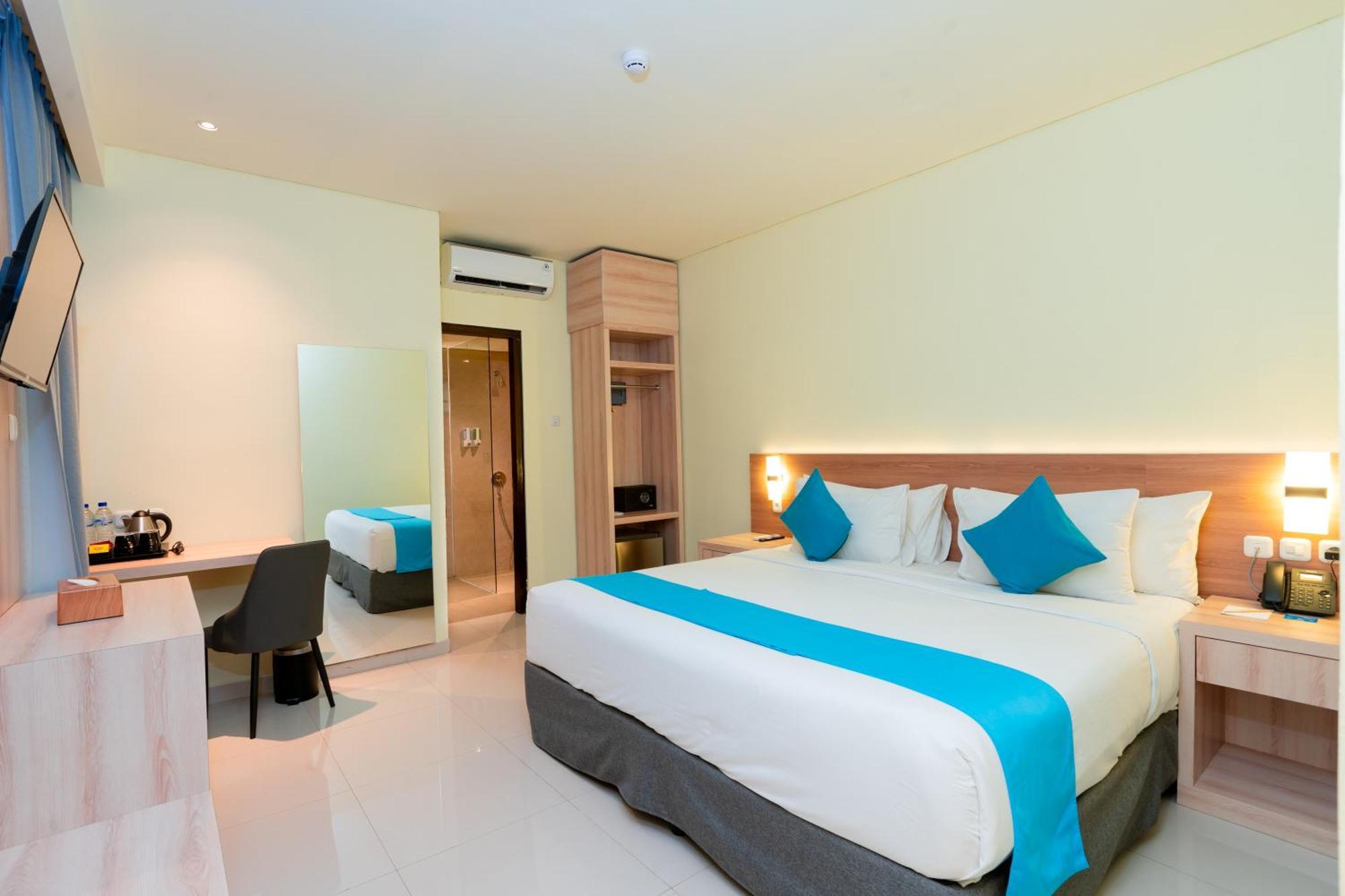 Zasgo Hotel Лабуан-Бахо Экстерьер фото