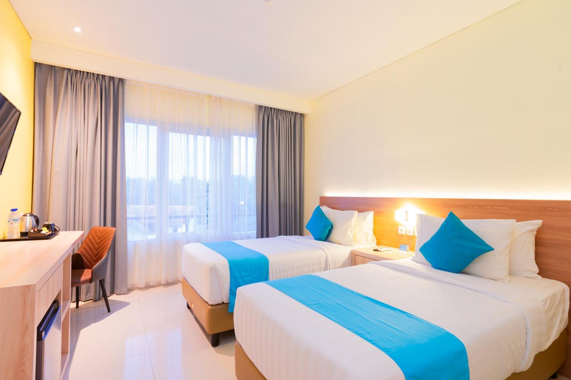 Zasgo Hotel Лабуан-Бахо Экстерьер фото