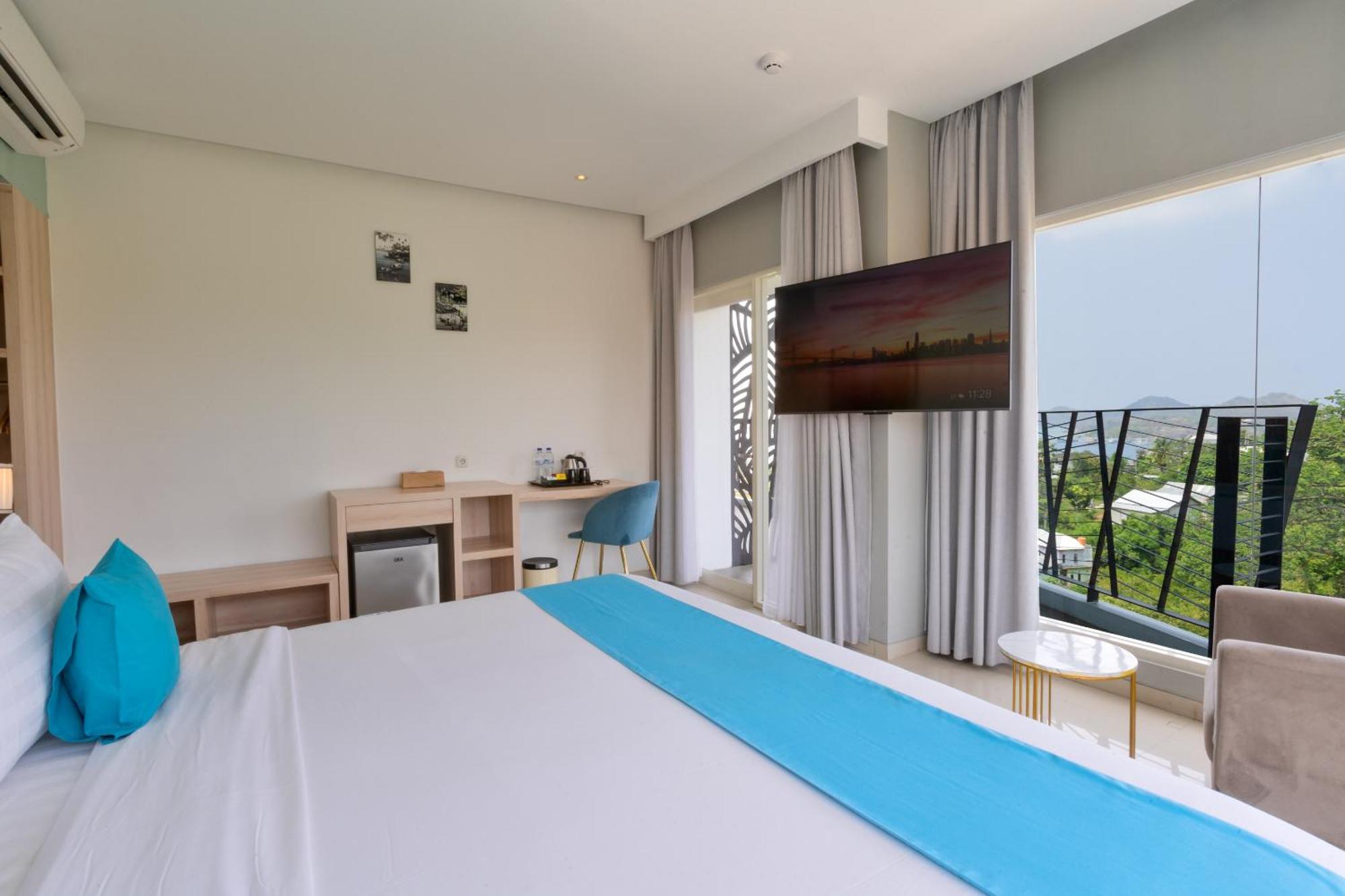 Zasgo Hotel Лабуан-Бахо Экстерьер фото