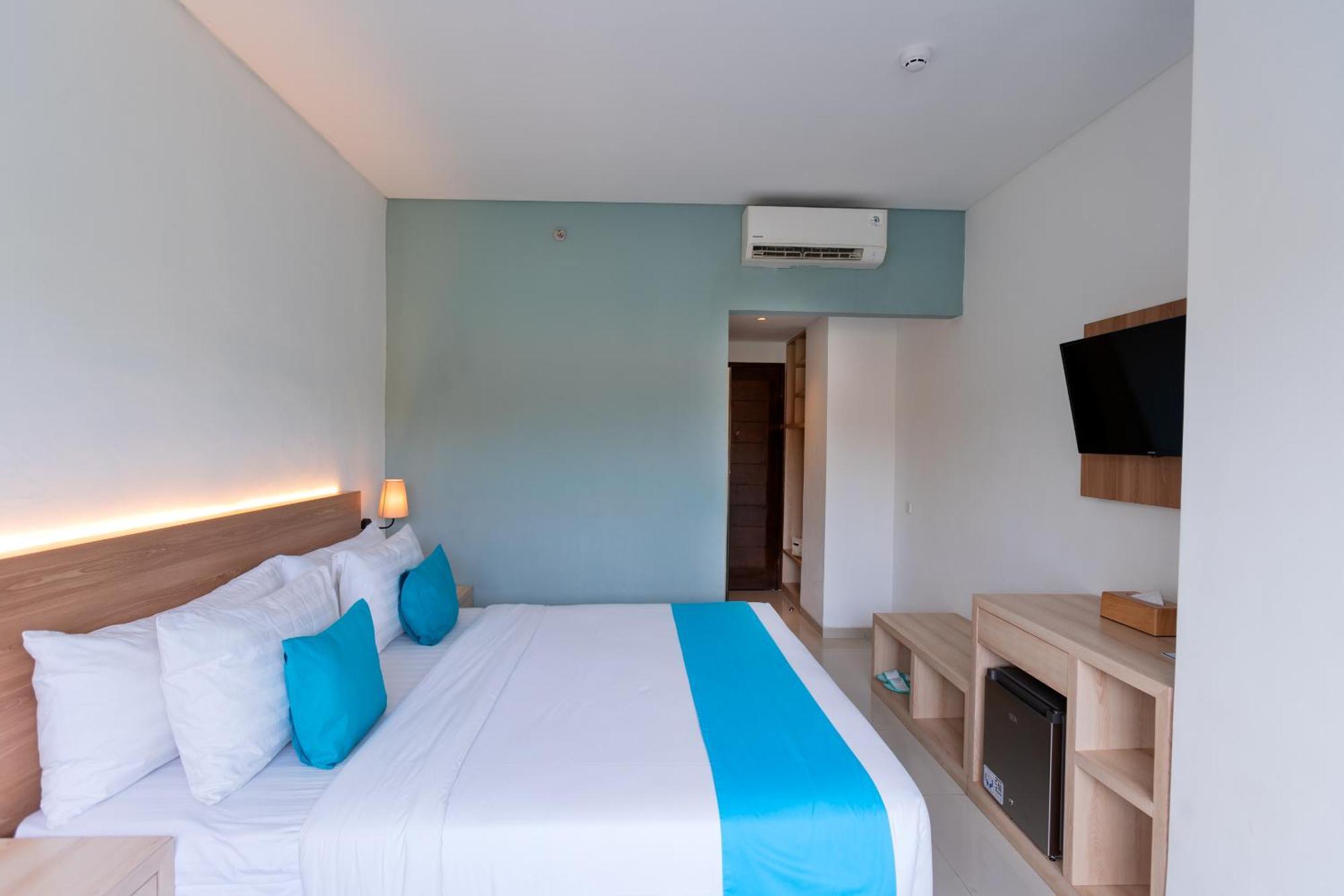 Zasgo Hotel Лабуан-Бахо Экстерьер фото